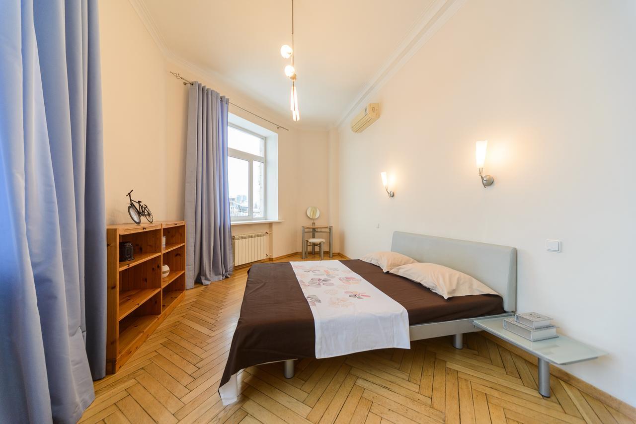 Apartments On Khreschatyk 27 키예프 외부 사진