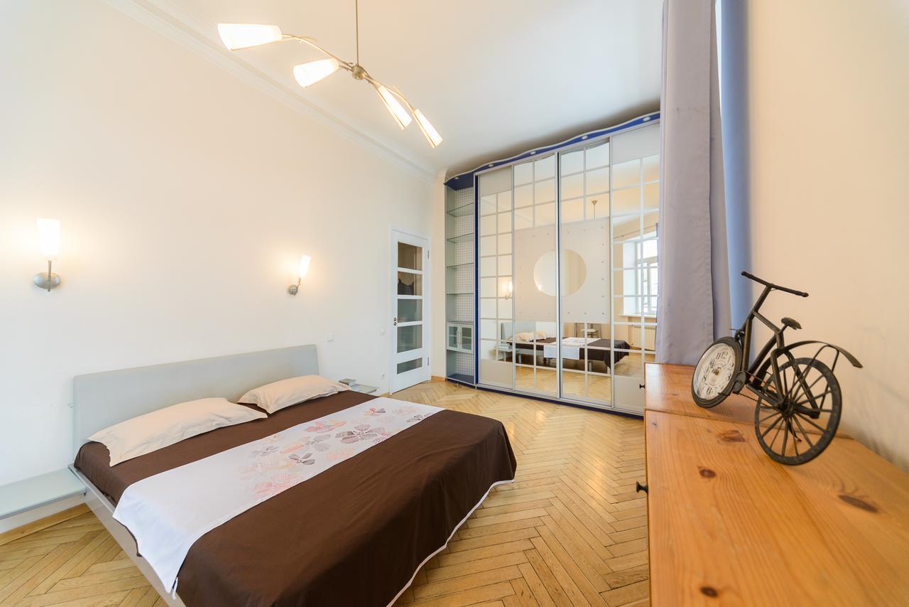 Apartments On Khreschatyk 27 키예프 외부 사진